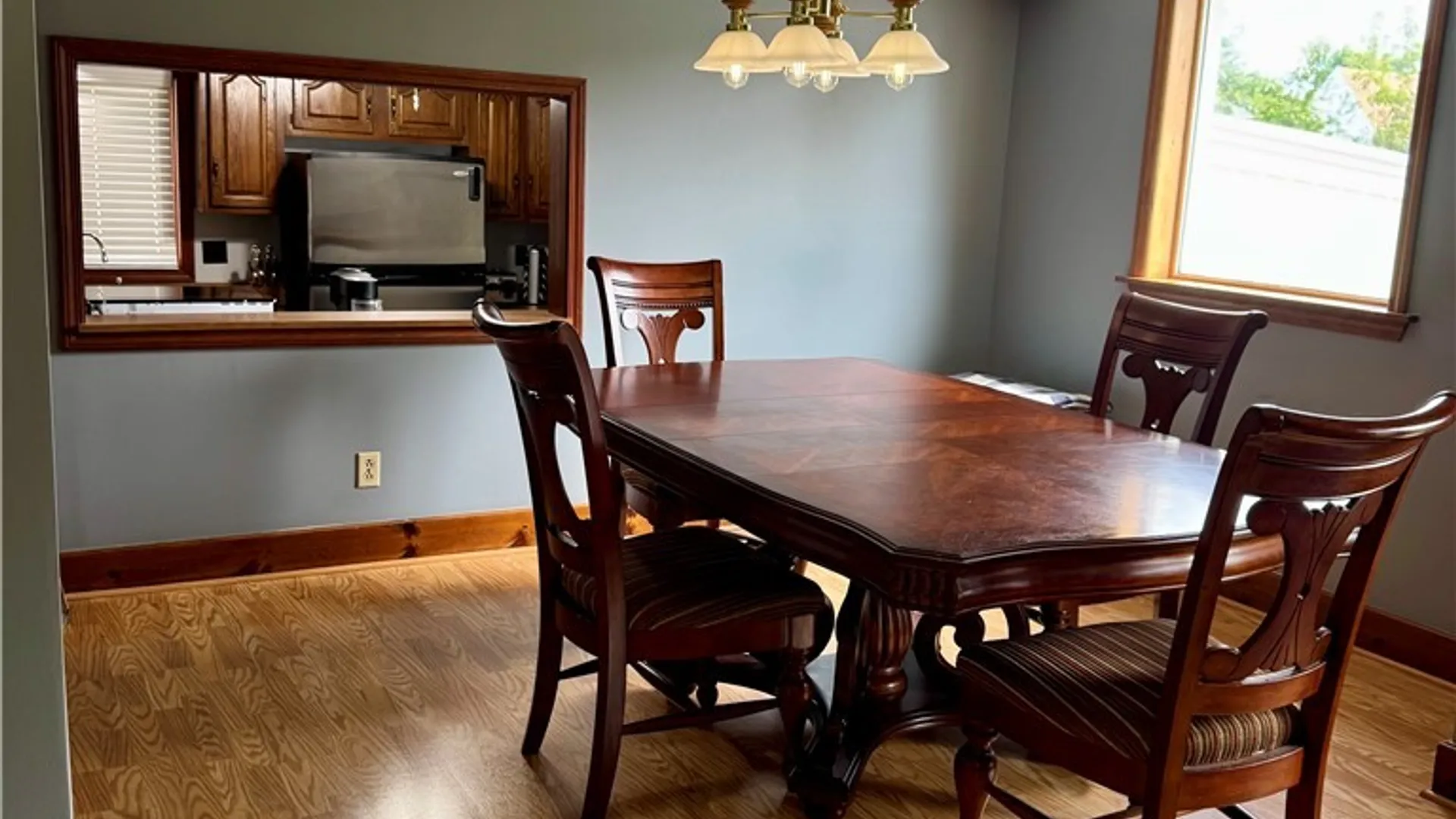 Property at 100 Woodcrest Drive, West Seneca, NY 14220 12