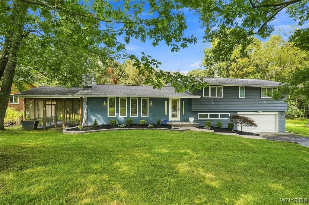 Property at 4690 Boncrest Drive, Clarence, NY 14221