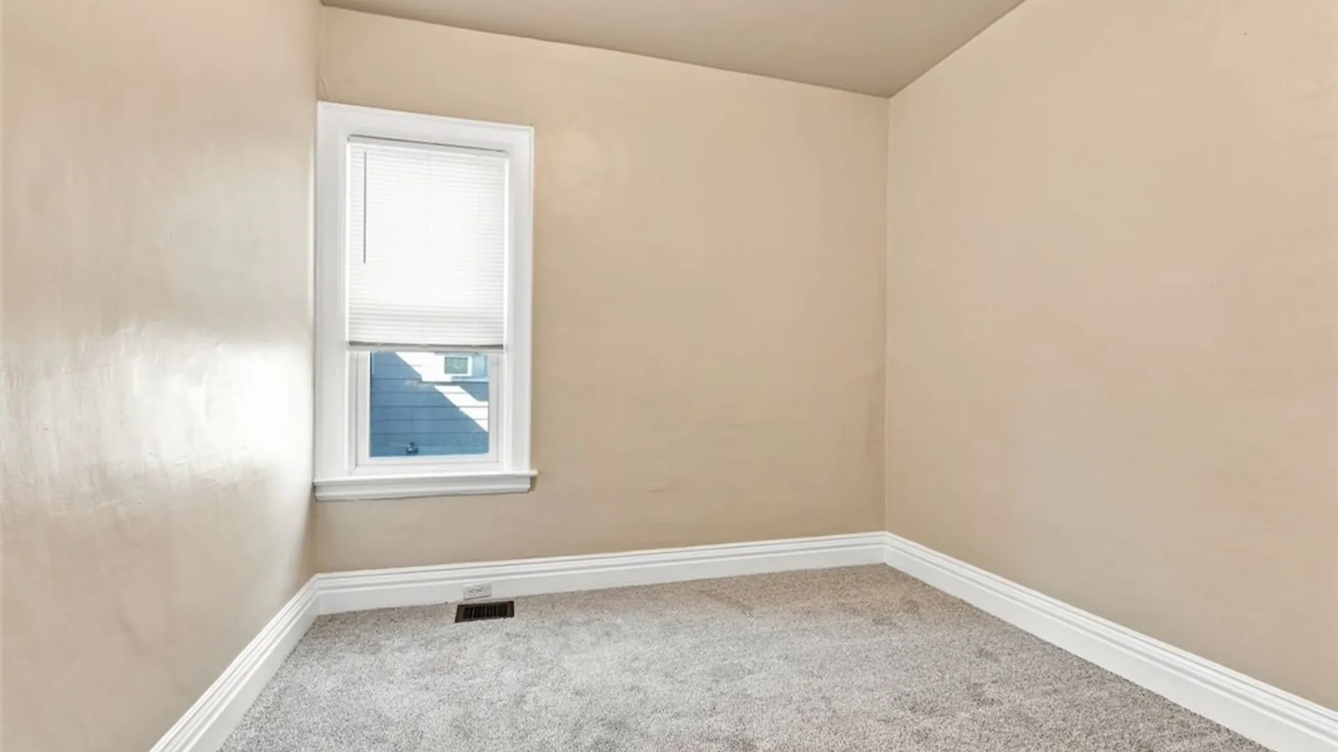Property at 95 Parkside Avenue, Buffalo, NY 14214 23