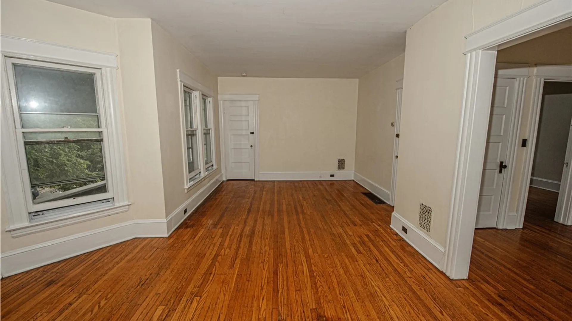 Property at 115 Trinity Place, Syracuse, NY 13210 7