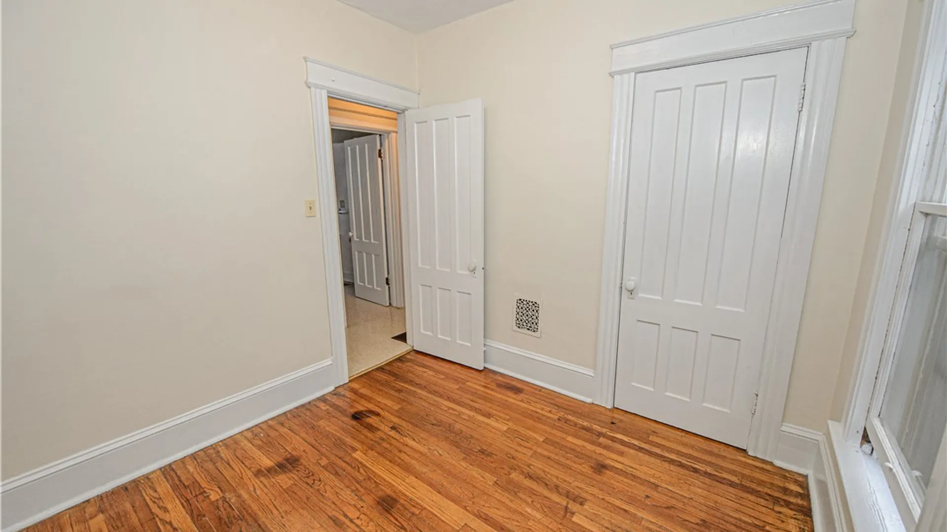 Property at 115 Trinity Place, Syracuse, NY 13210 16