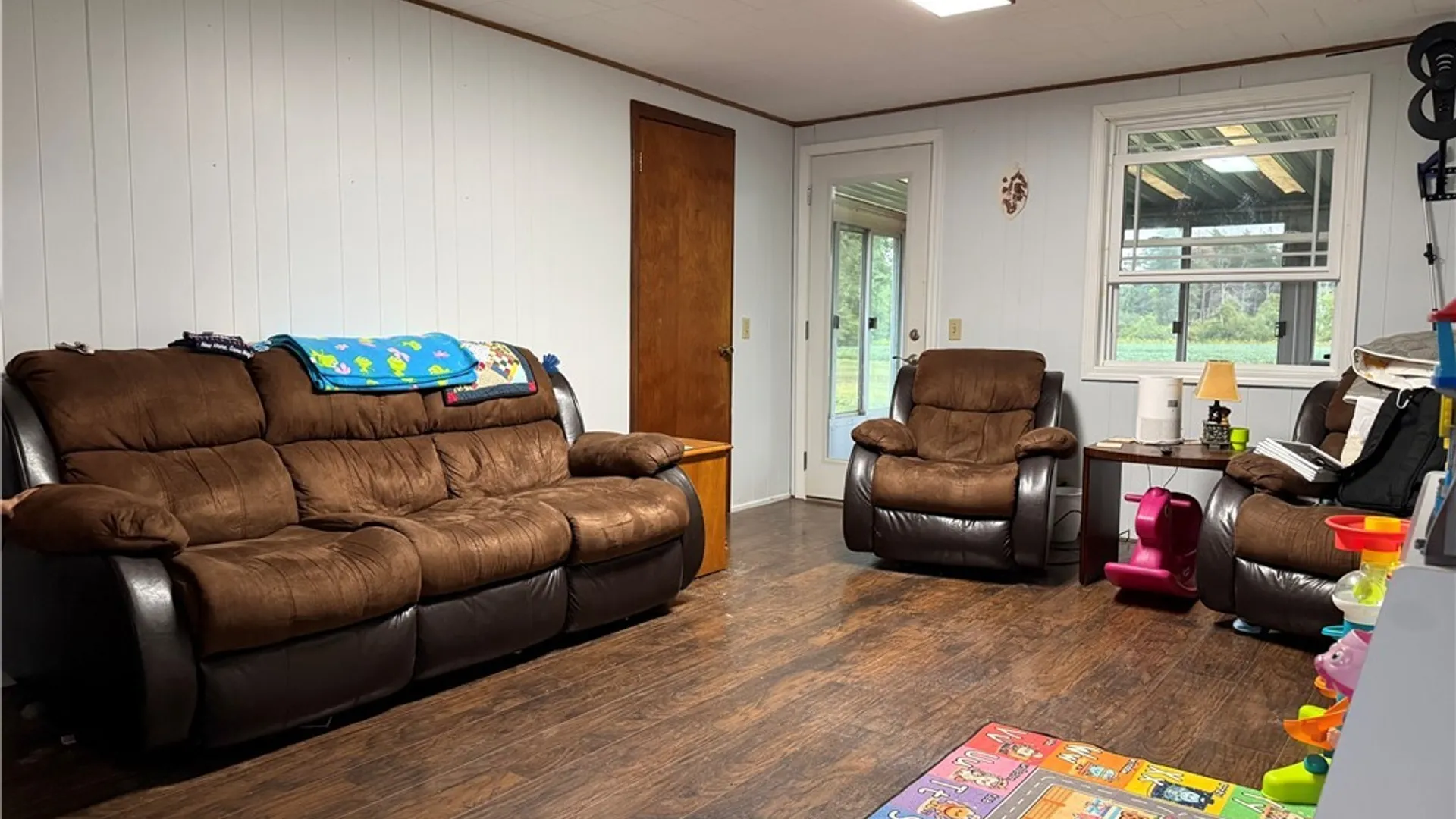 Property at 9187 Ellinwood Road, Pembroke, NY 14036 11