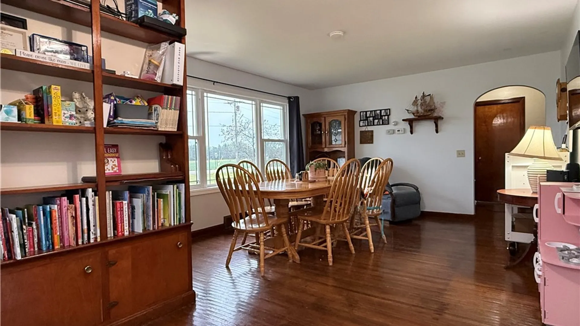Property at 9187 Ellinwood Road, Pembroke, NY 14036 17