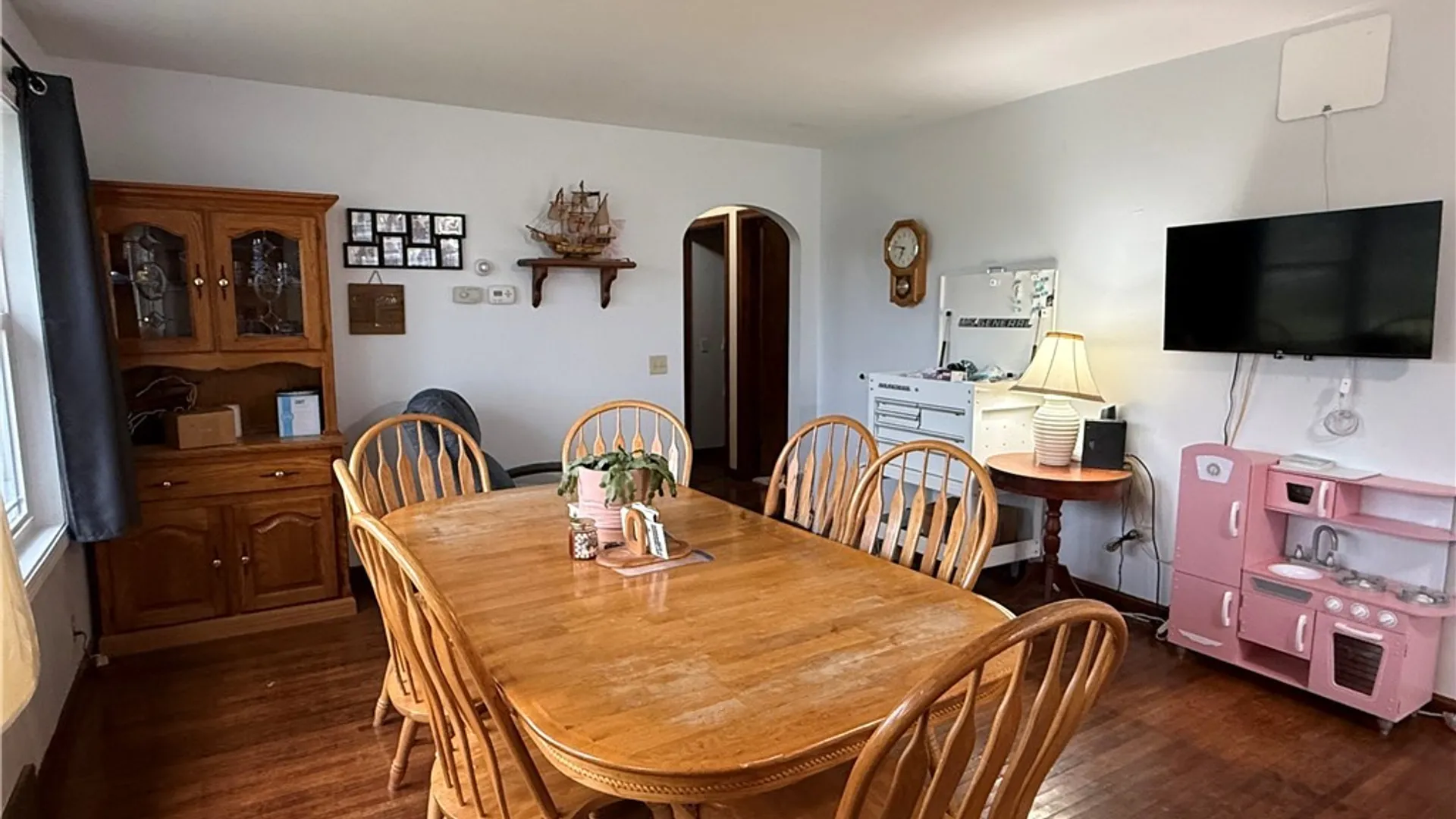 Property at 9187 Ellinwood Road, Pembroke, NY 14036 18