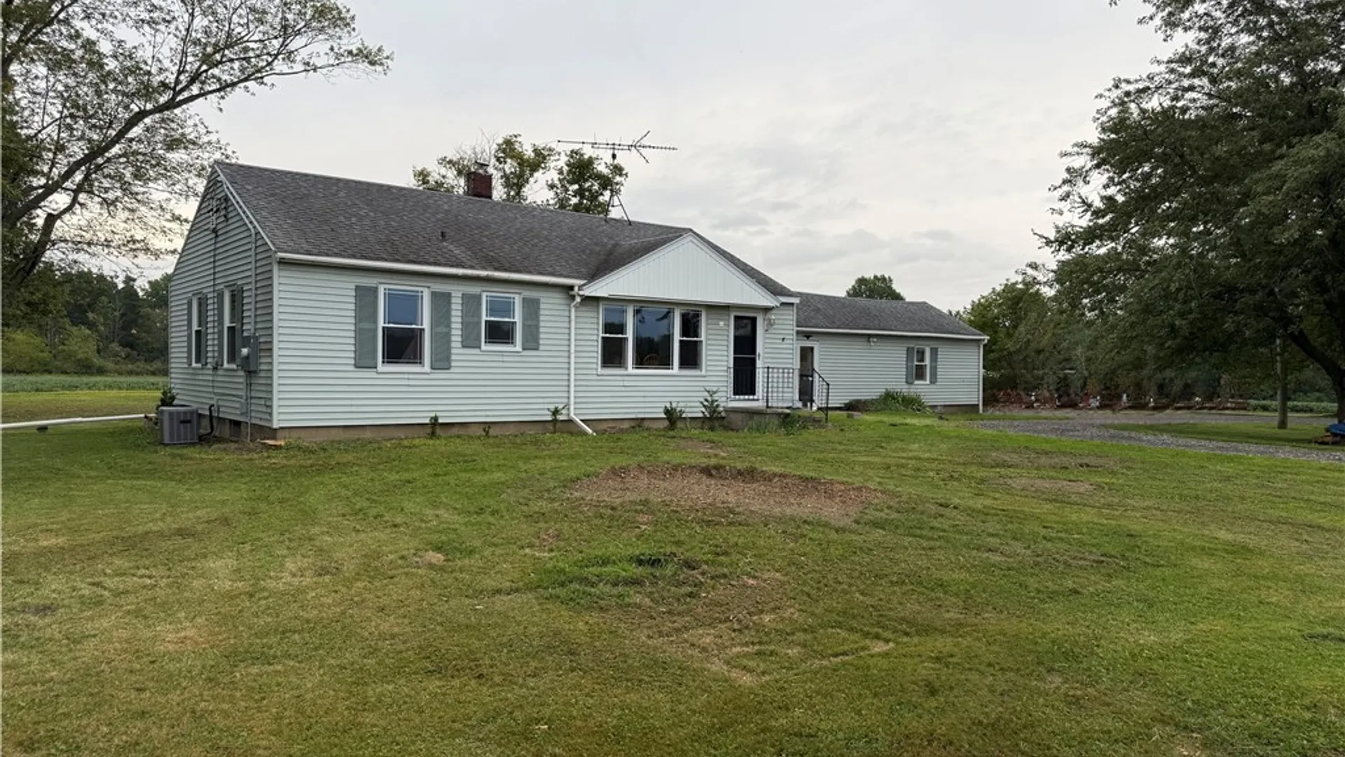 Property at 9187 Ellinwood Road, Pembroke, NY 14036 3
