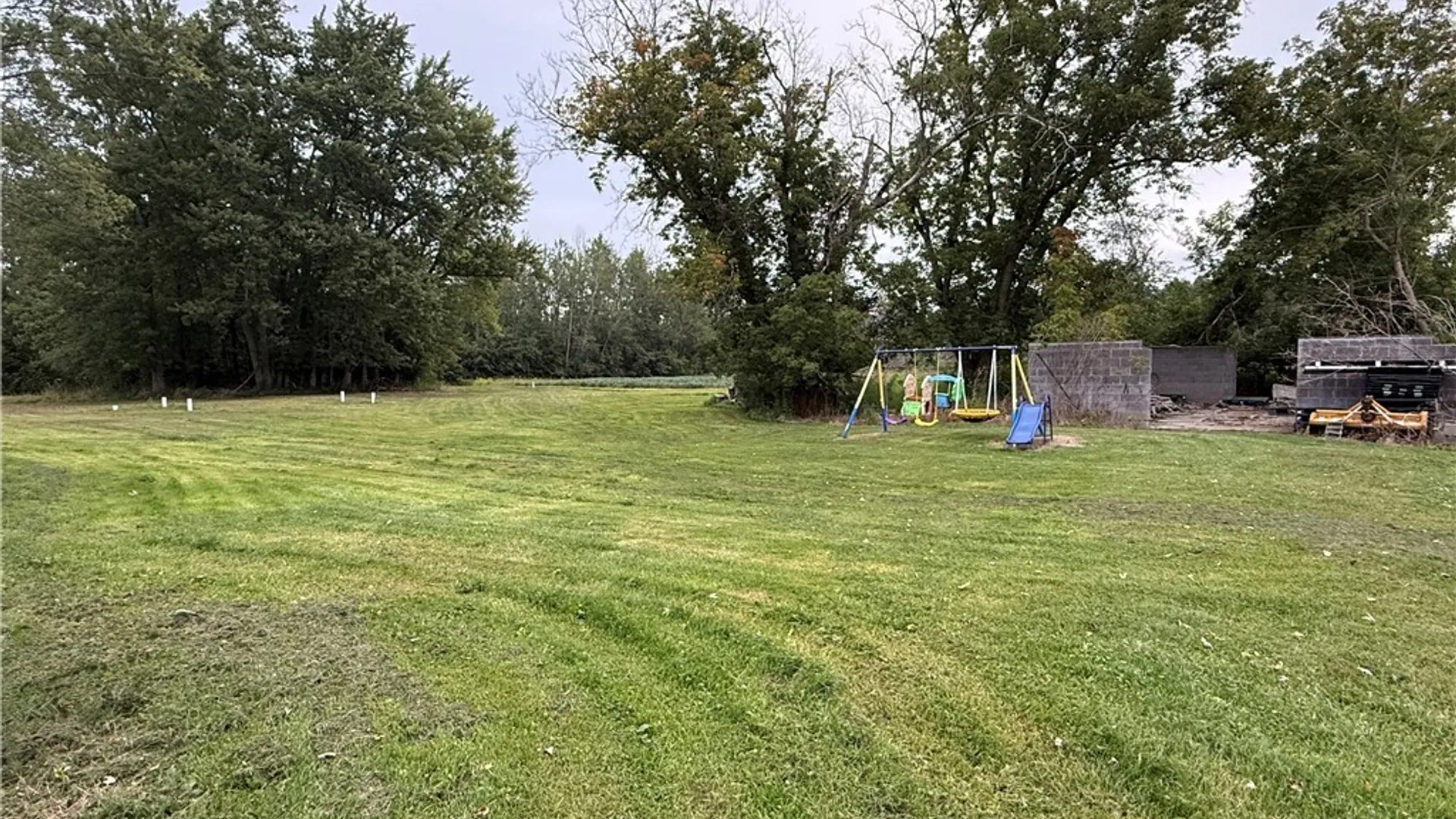 Property at 9187 Ellinwood Road, Pembroke, NY 14036 7