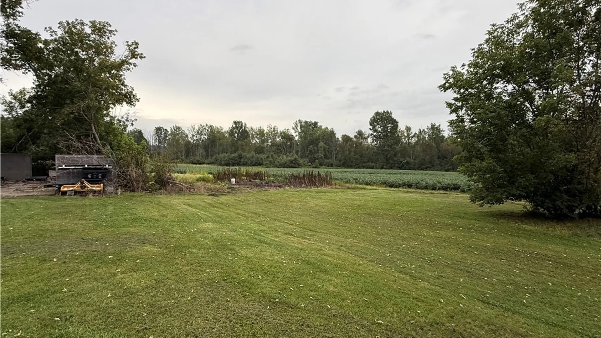 Property at 9187 Ellinwood Road, Pembroke, NY 14036 8
