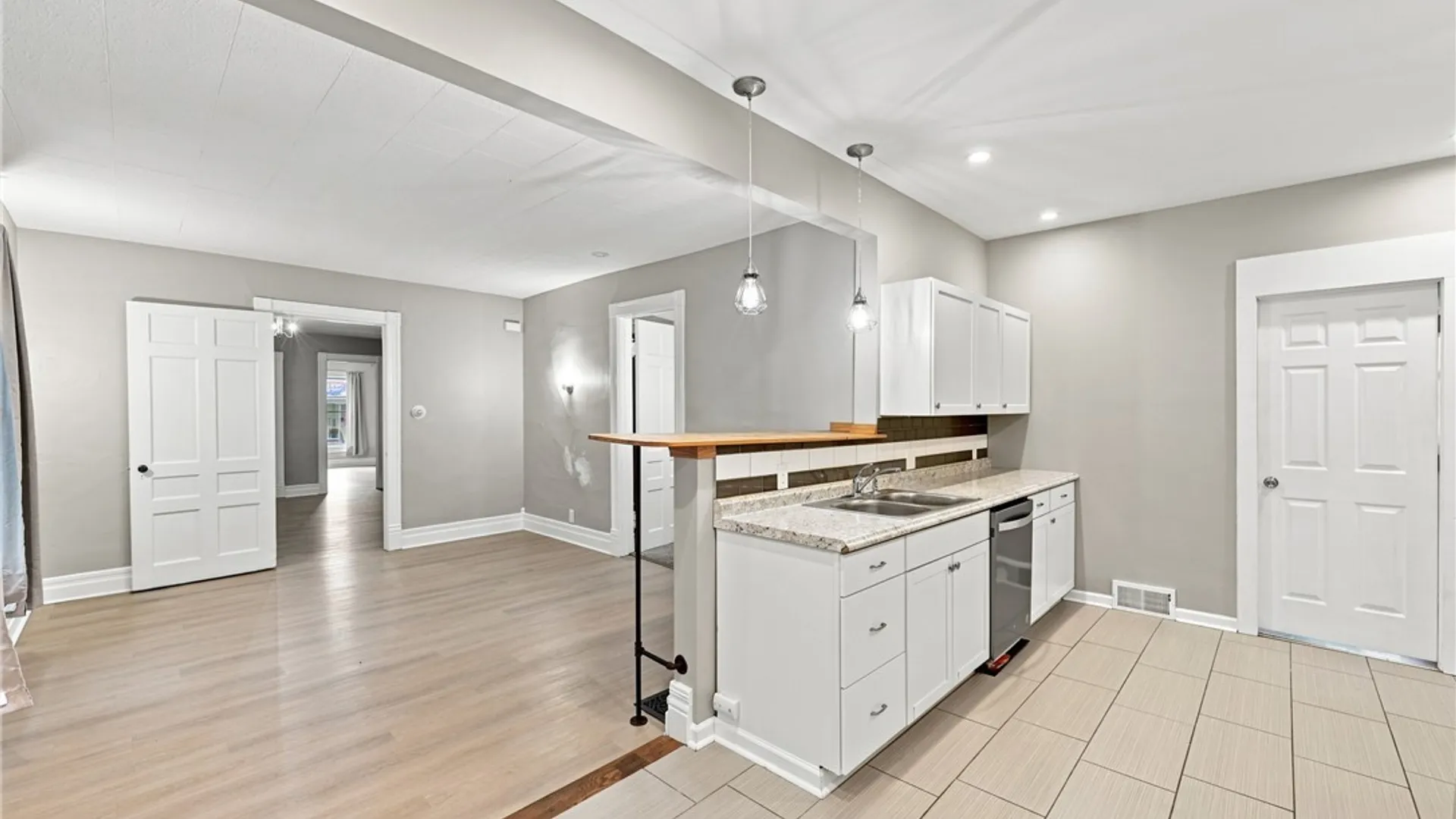 Property at 55 Vernon Place, Buffalo, NY 14214 8