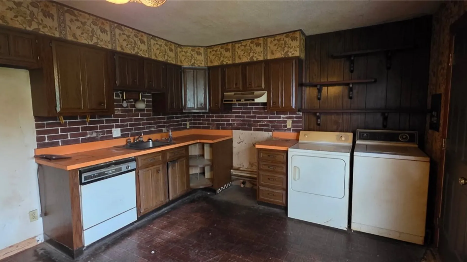 Property at 16 Riverdale Drive, Grand Island, NY 14072 11