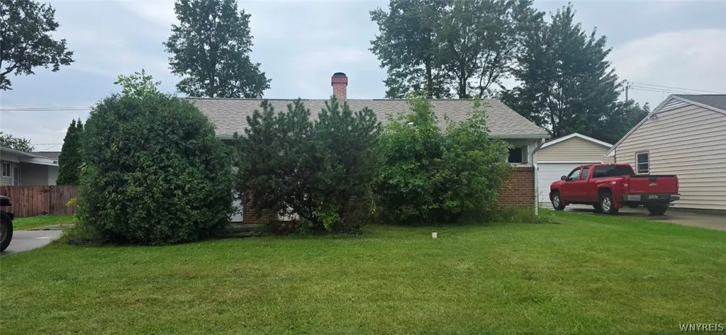 Property at 16 Riverdale Drive, Grand Island, NY 14072