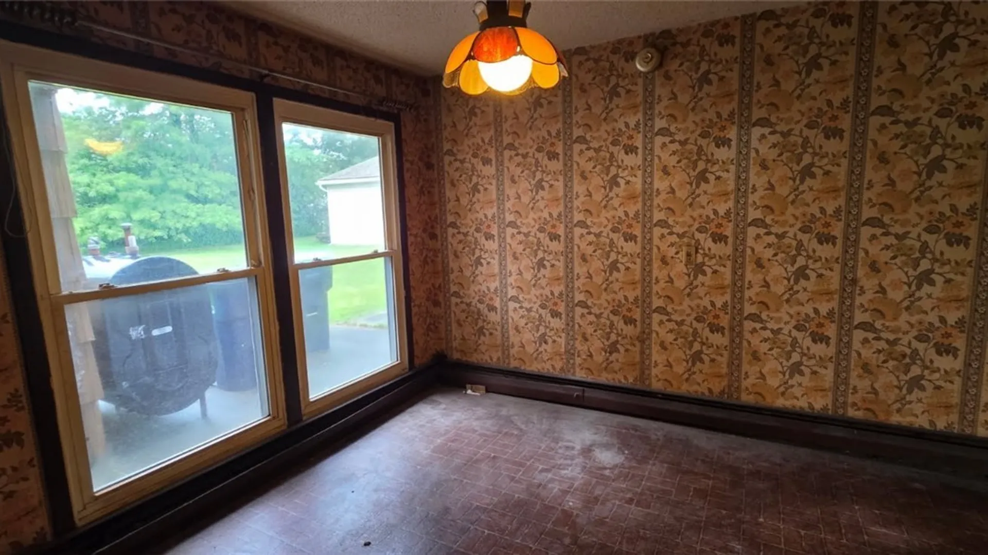 Property at 16 Riverdale Drive, Grand Island, NY 14072 9