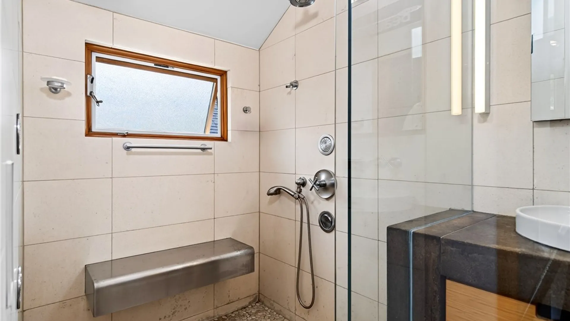 Property at 384 Summer Street, Buffalo, NY 14213 31
