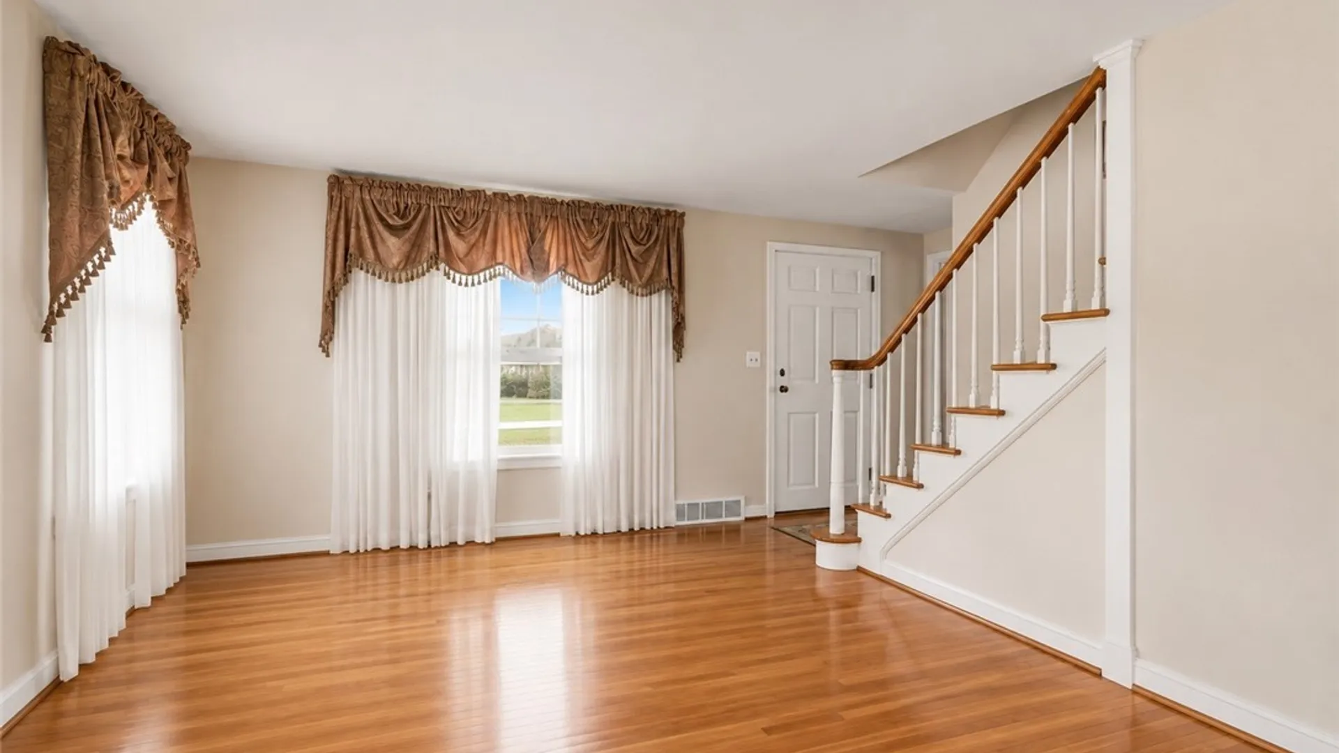 Property at 119 Bannard Avenue, Tonawanda, NY 14150 9