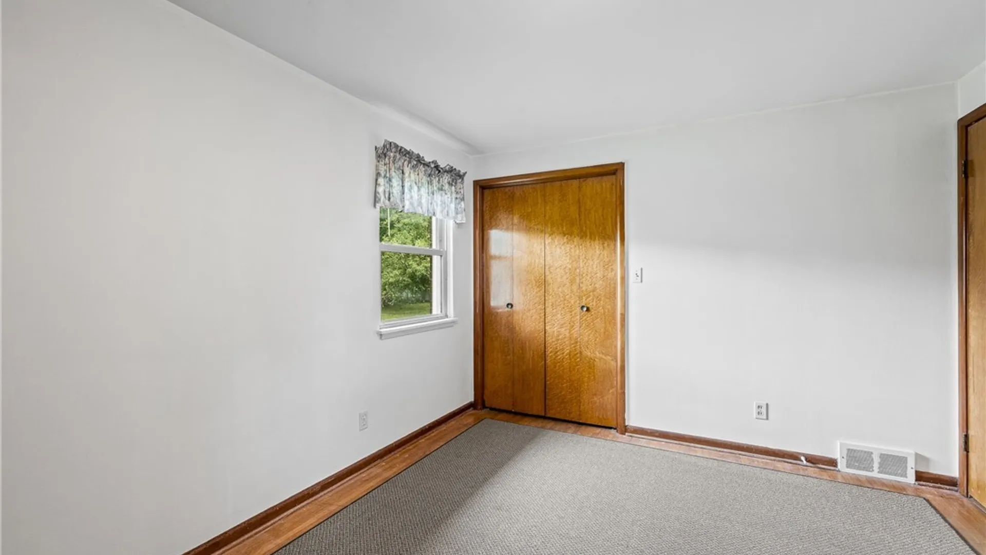 Property at 250 Rehm Road, Cheektowaga, NY 14043 22
