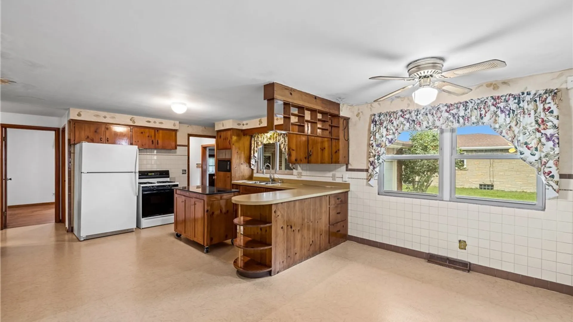 Property at 250 Rehm Road, Cheektowaga, NY 14043 11
