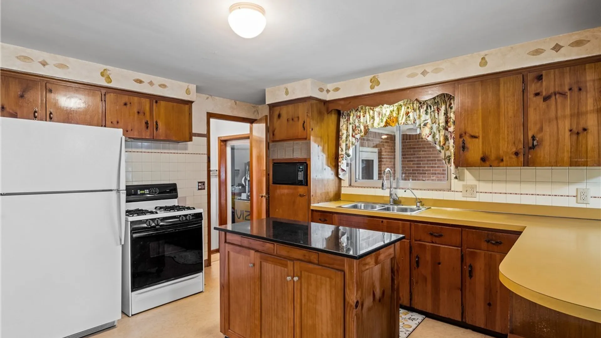 Property at 250 Rehm Road, Cheektowaga, NY 14043 13