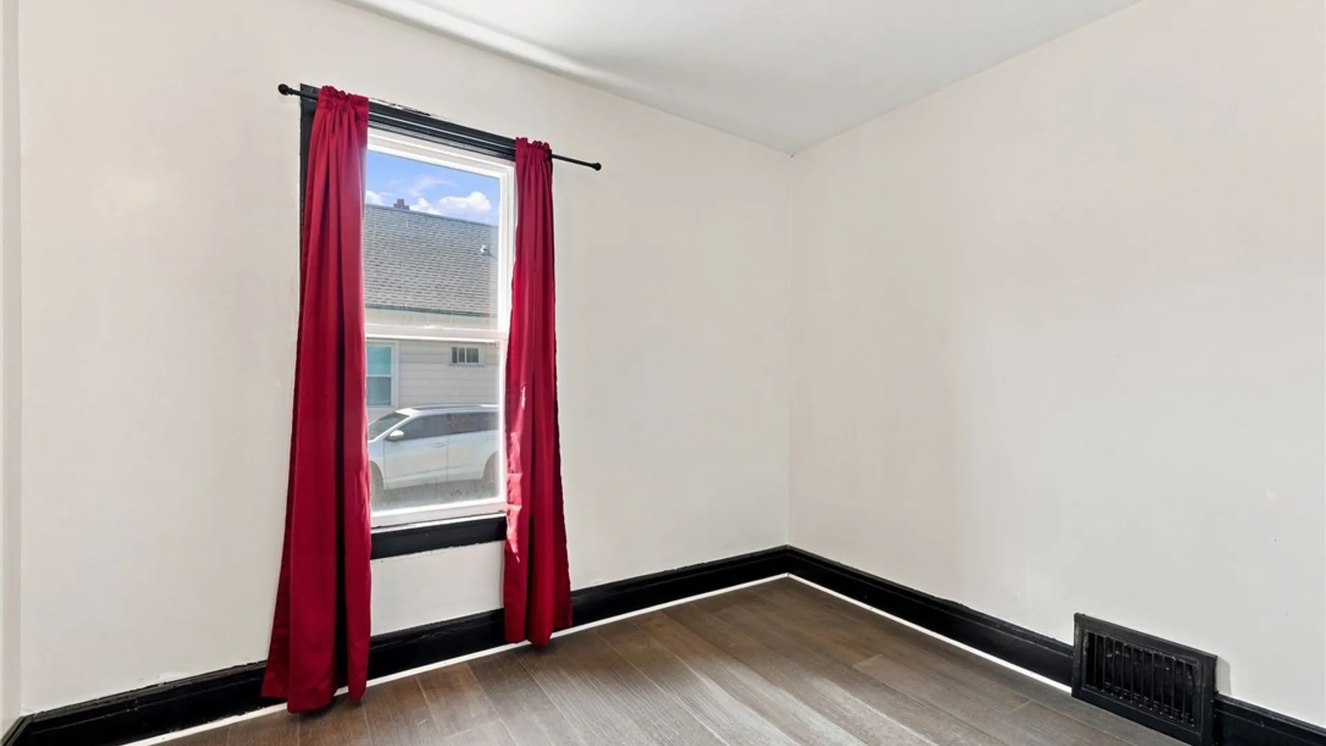 Property at 28 Alma Avenue, Buffalo, NY 14215 7