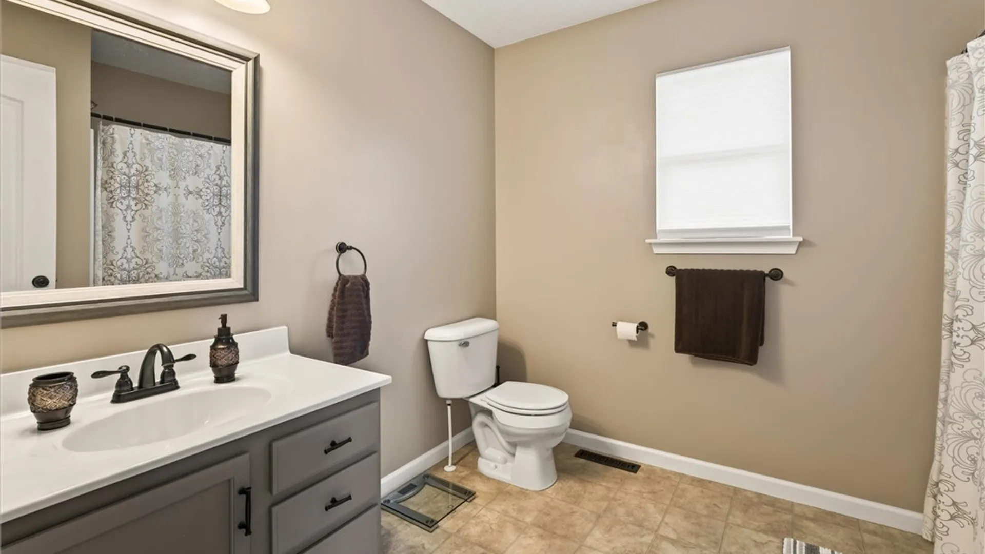 Property at 15 Aston Villa, Chili, NY 14514 41