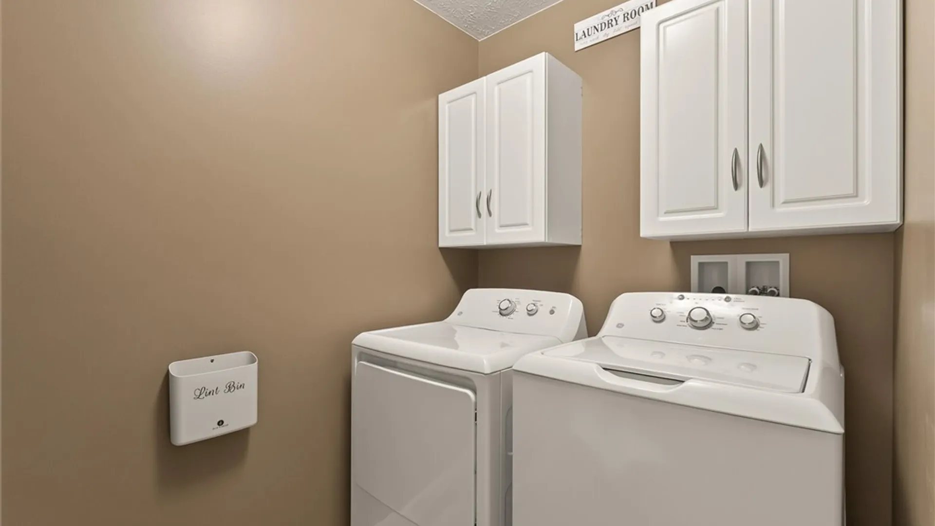 Property at 15 Aston Villa, Chili, NY 14514 43