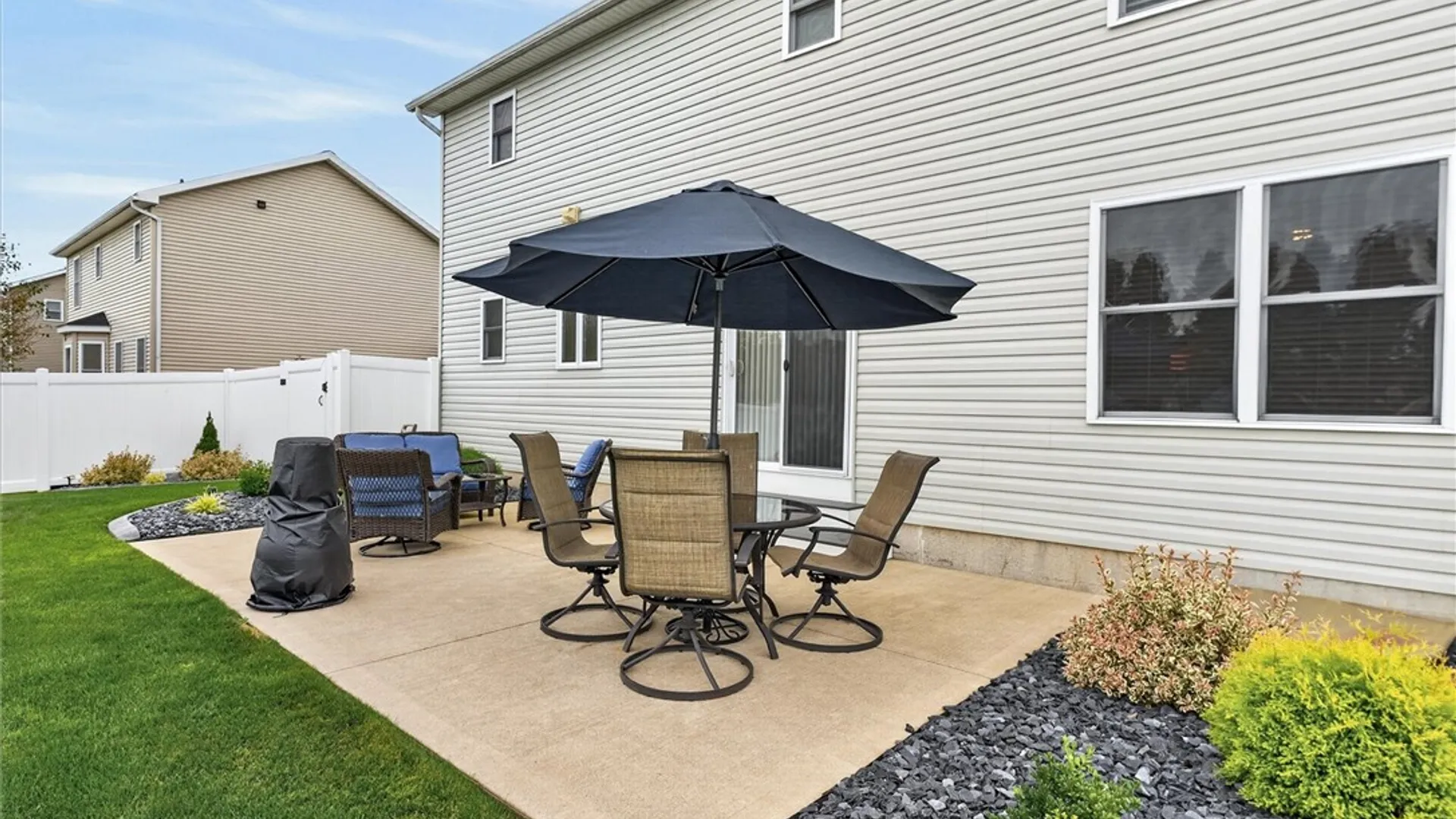 Property at 15 Aston Villa, Chili, NY 14514 12