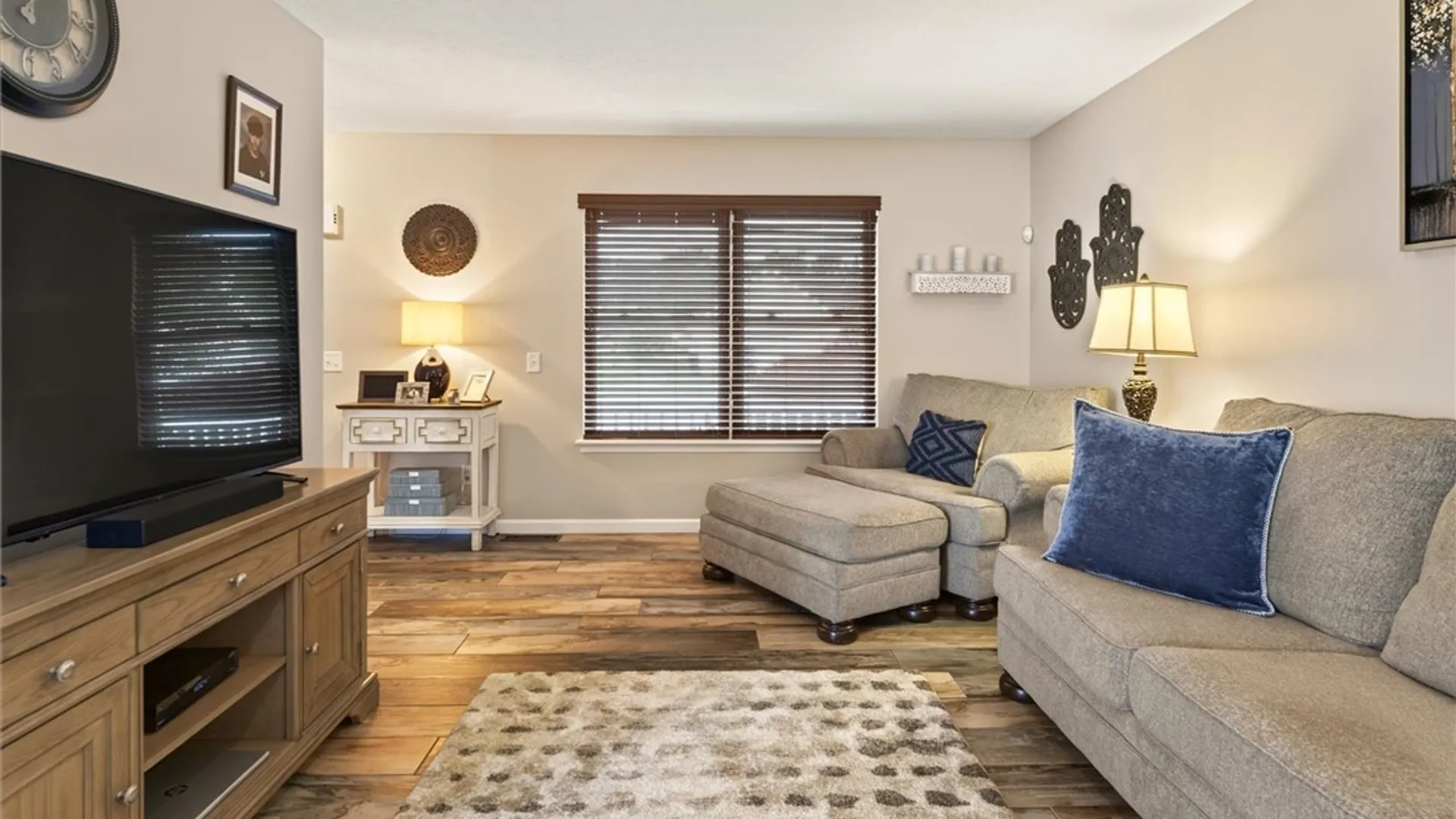Property at 15 Aston Villa, Chili, NY 14514 23