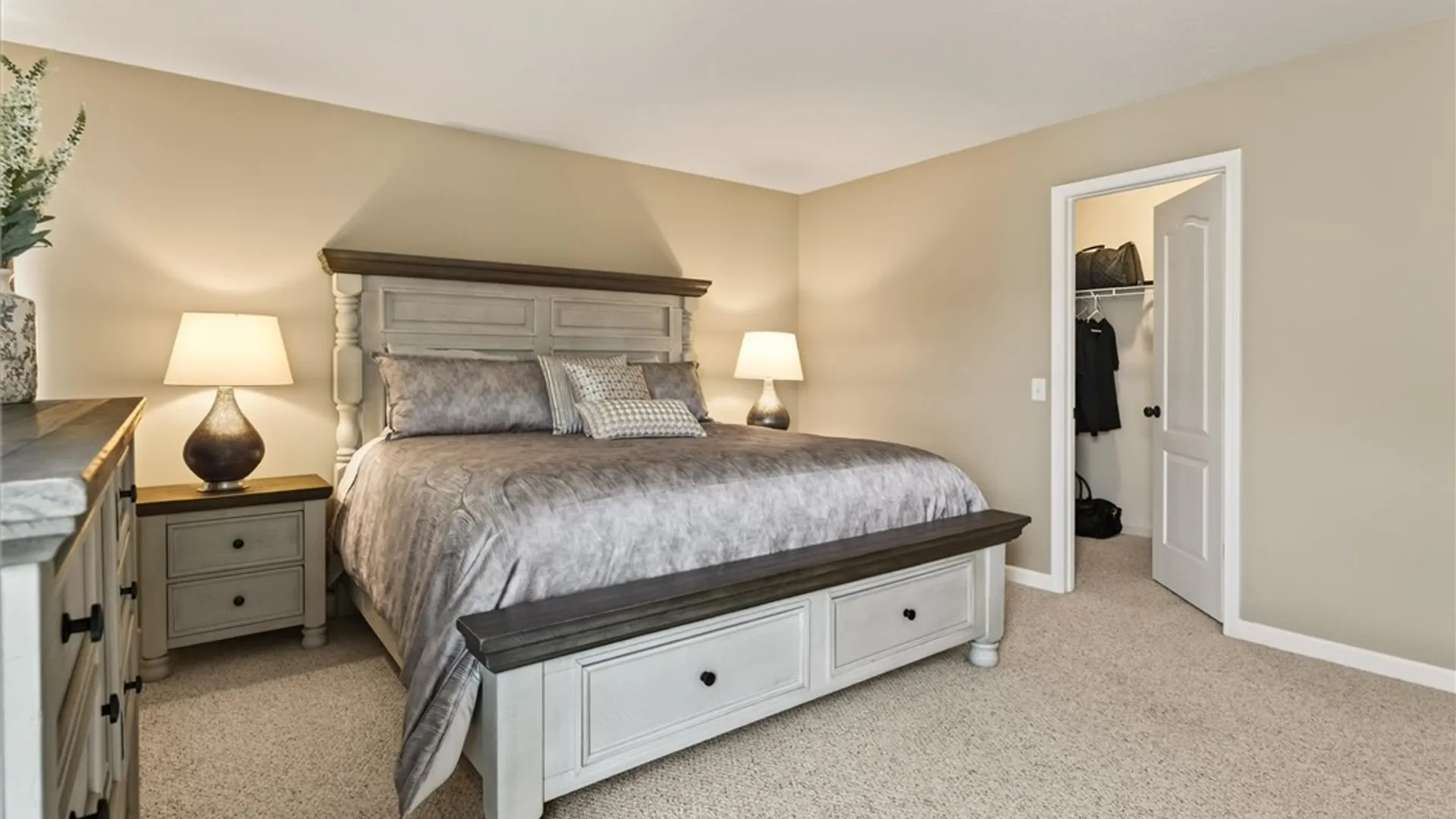 Property at 15 Aston Villa, Chili, NY 14514 37