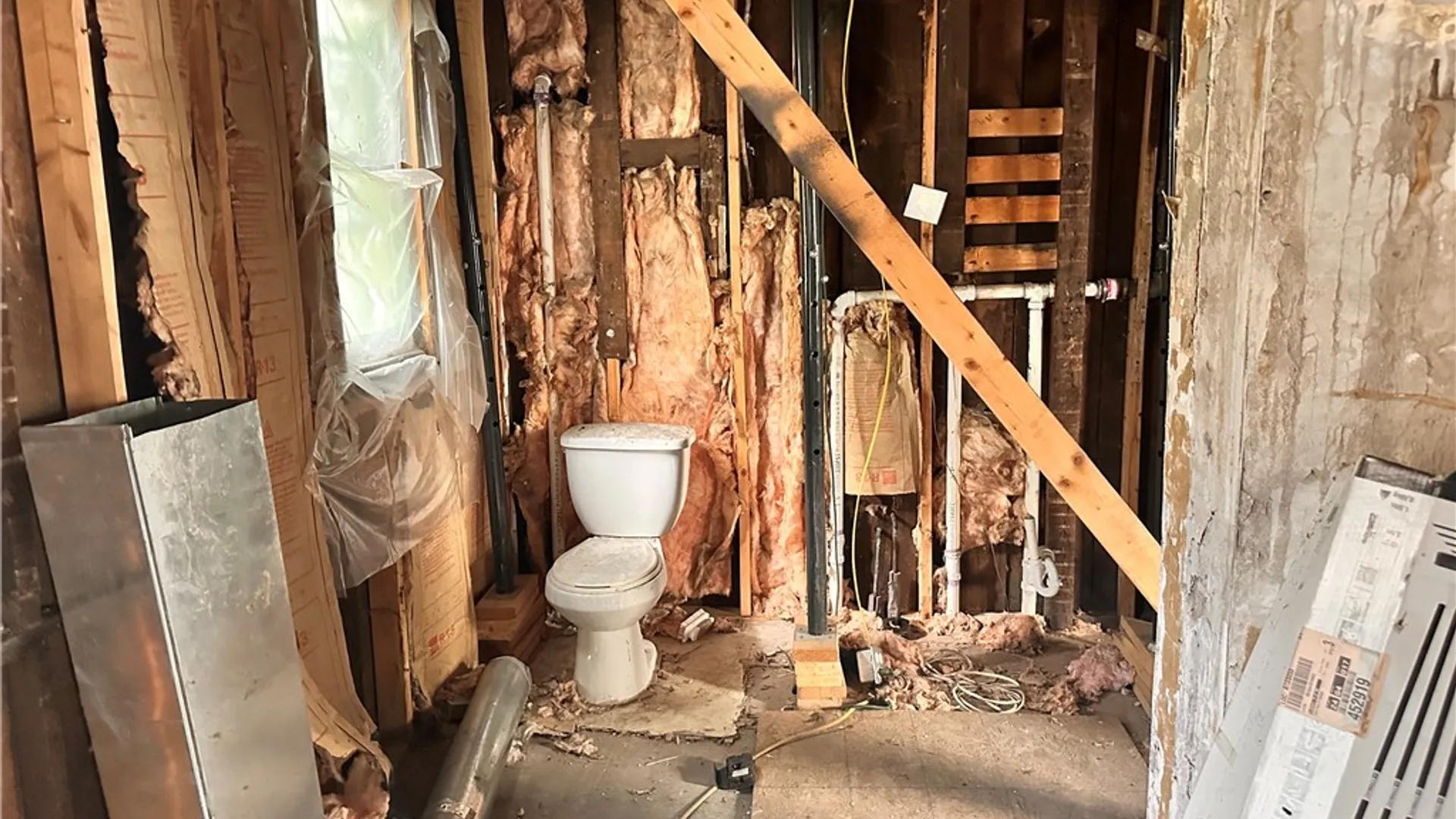 Property at 628 Fulton Street, Buffalo, NY 14210 8
