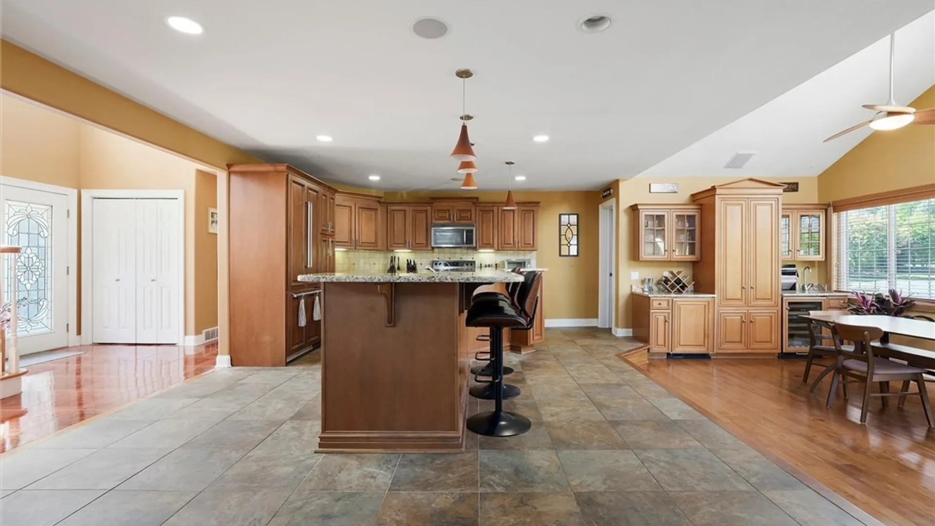 Property at 145 Lorian Drive, Salina, NY 13212 17
