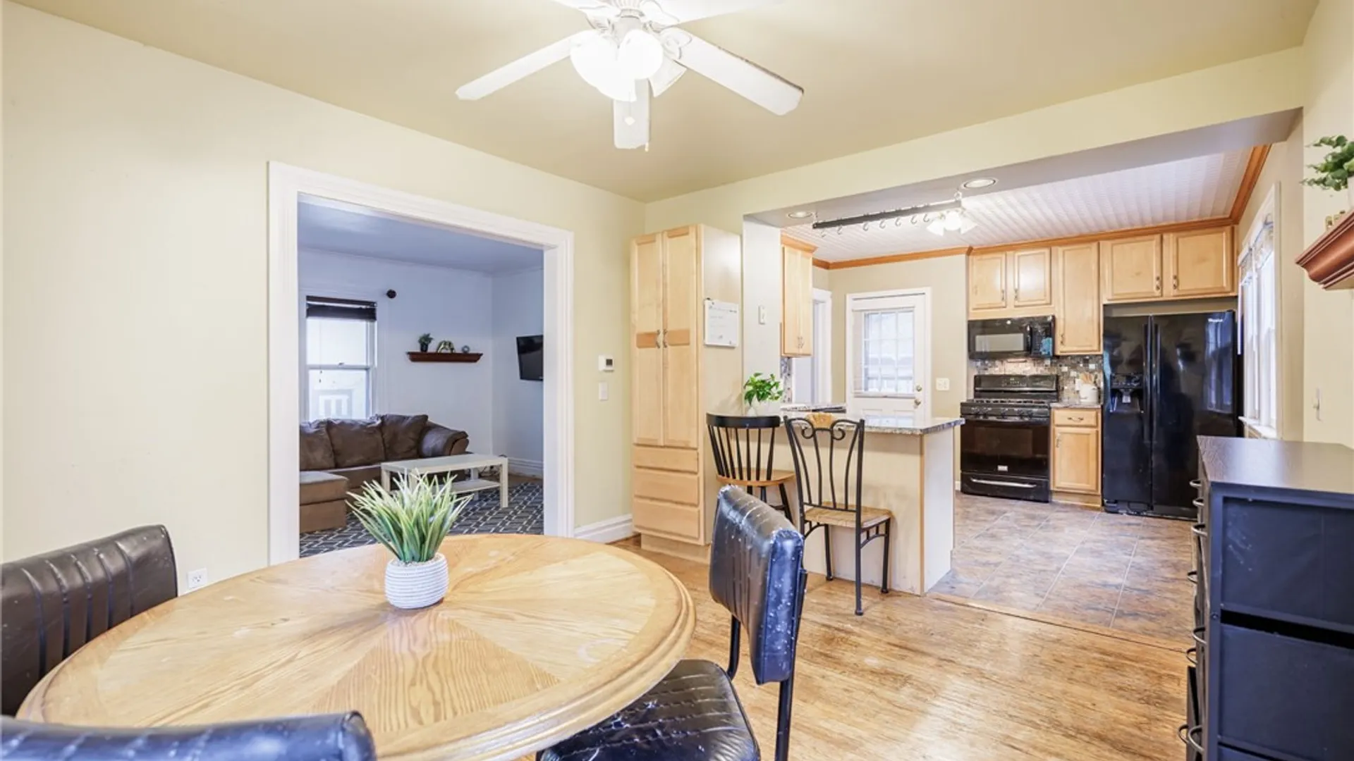 Property at 29 Highland Avenue, Rochester, NY 14620 10