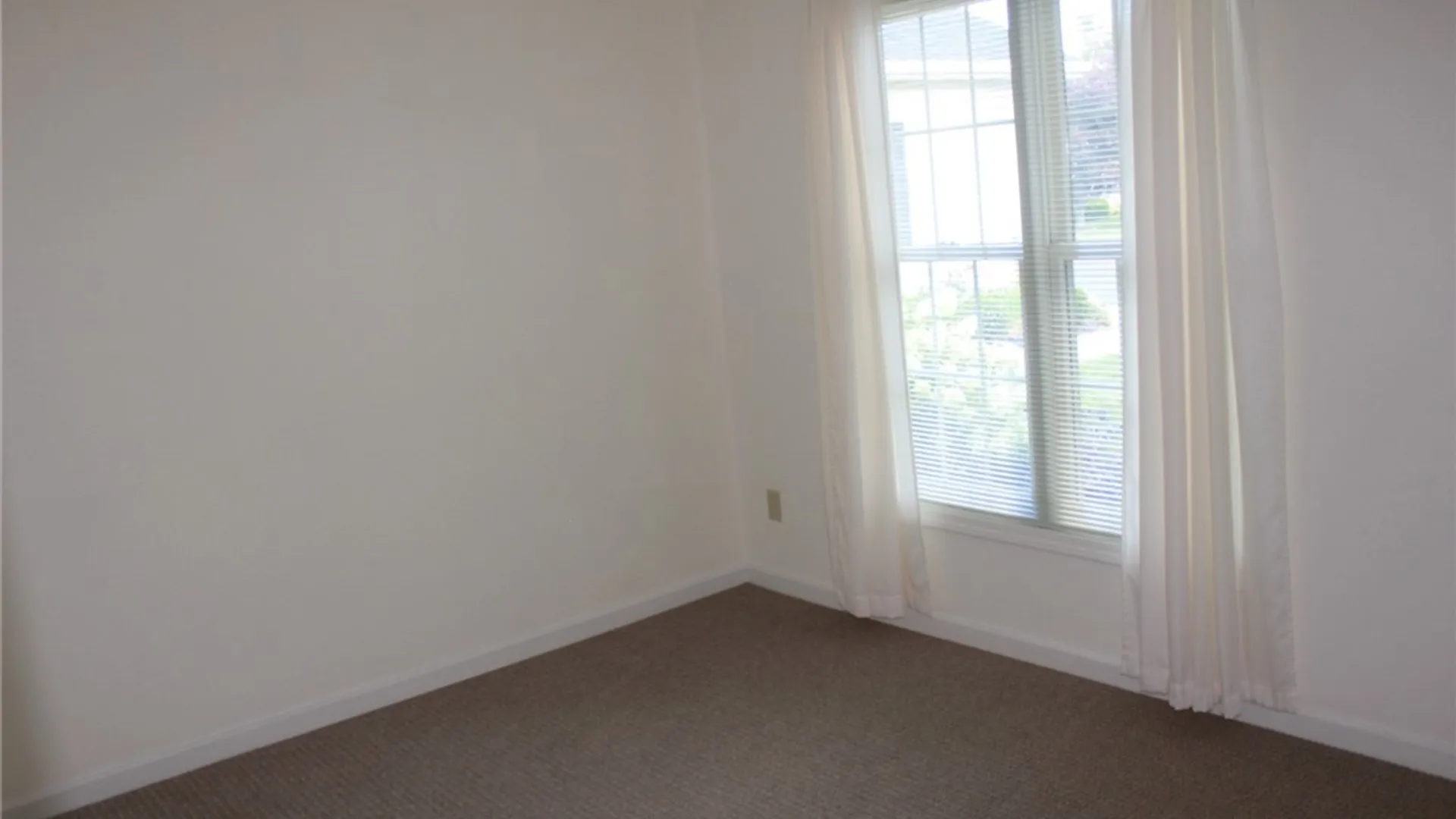 Property at 413 Hawley Drive, Canandaigua City, NY 14424 21