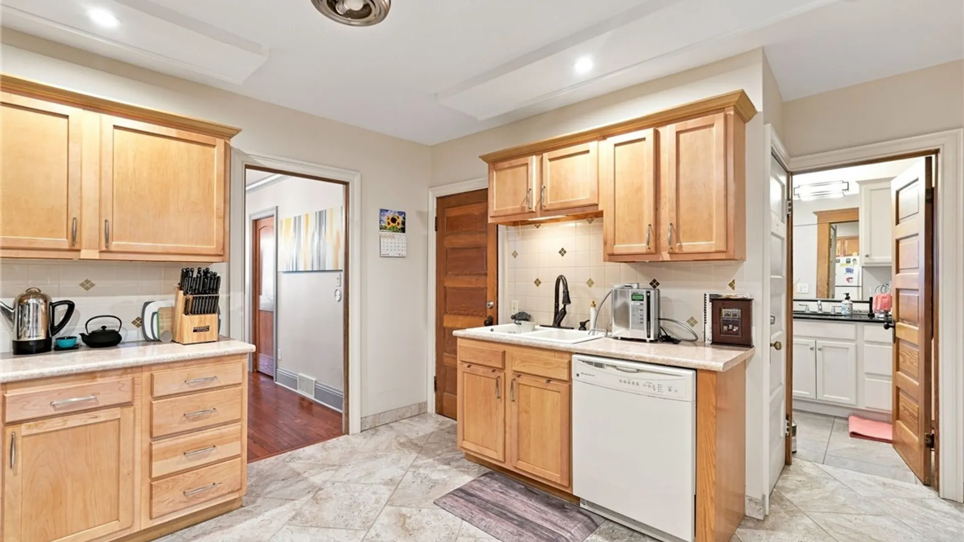 Property at 389 Florida Street, Buffalo, NY 14208 14