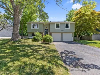 Property at 4258 Amblewood Lane, Clay, NY 13041