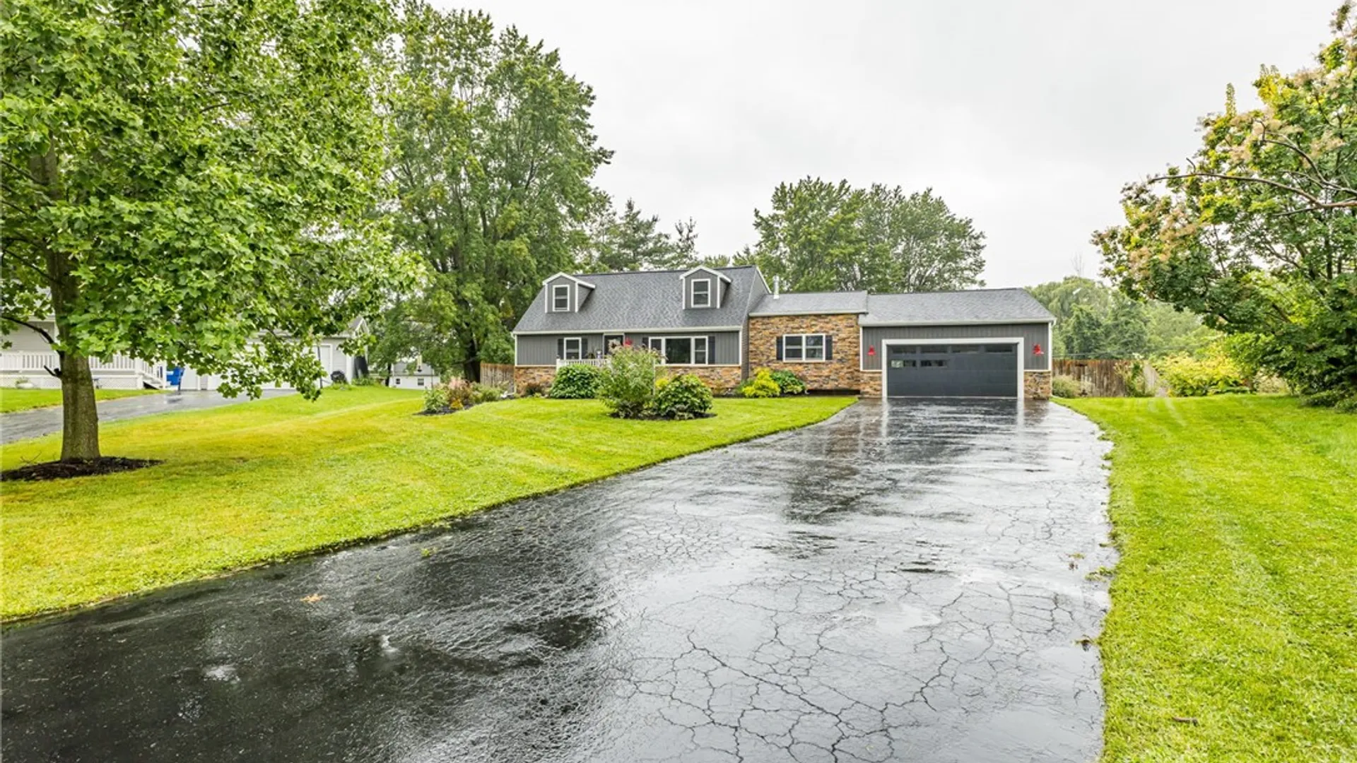 Property at 318 Valiant Drive, Henrietta, NY 14623 3