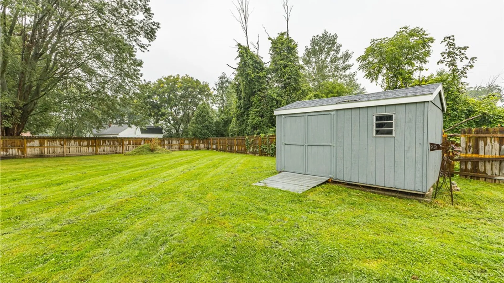 Property at 318 Valiant Drive, Henrietta, NY 14623 40