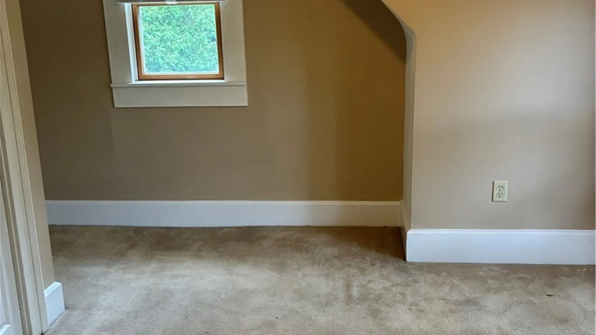 Property at 864 Salt Springs Road, Syracuse, NY 13224 5