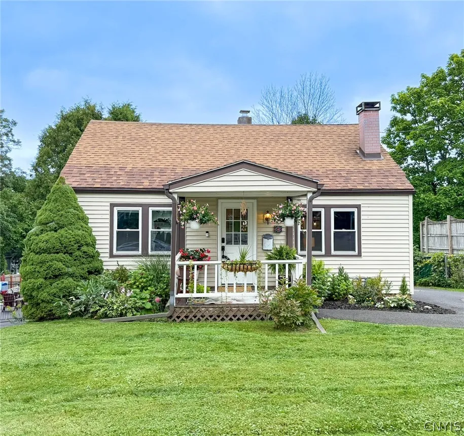 Property at 33 Hillside Avenue, New Hartford, NY 13413