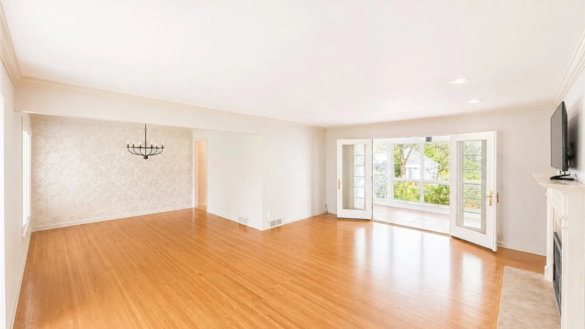 Property at 20 Briar Patch Road, Pittsford, NY 14618 4