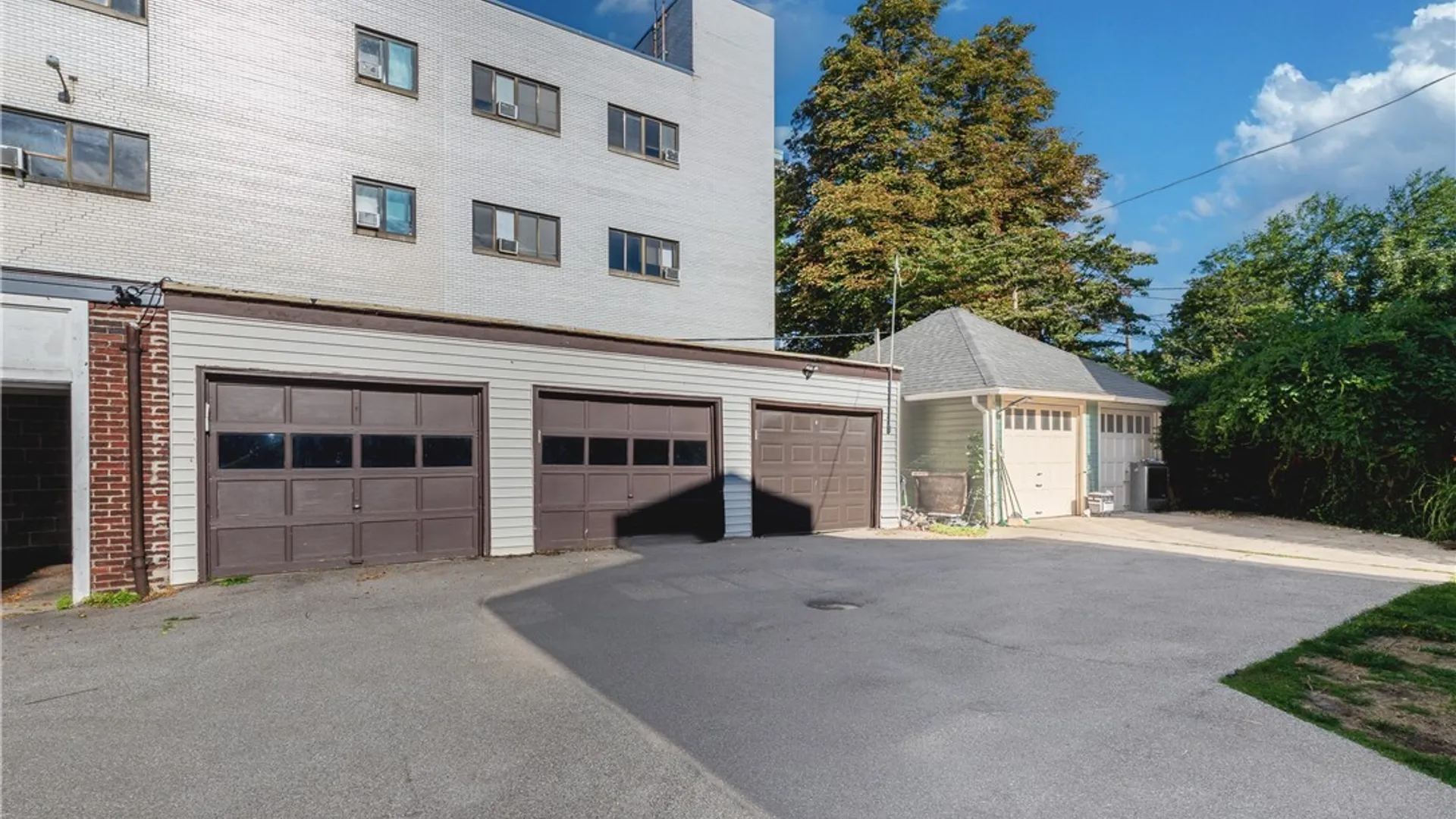 Property at 510 Linwood Avenue, Buffalo, NY 14209 46