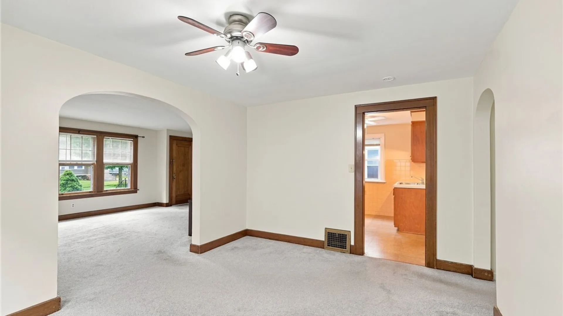 Property at 160 Hamilton Drive, Amherst, NY 14226 8