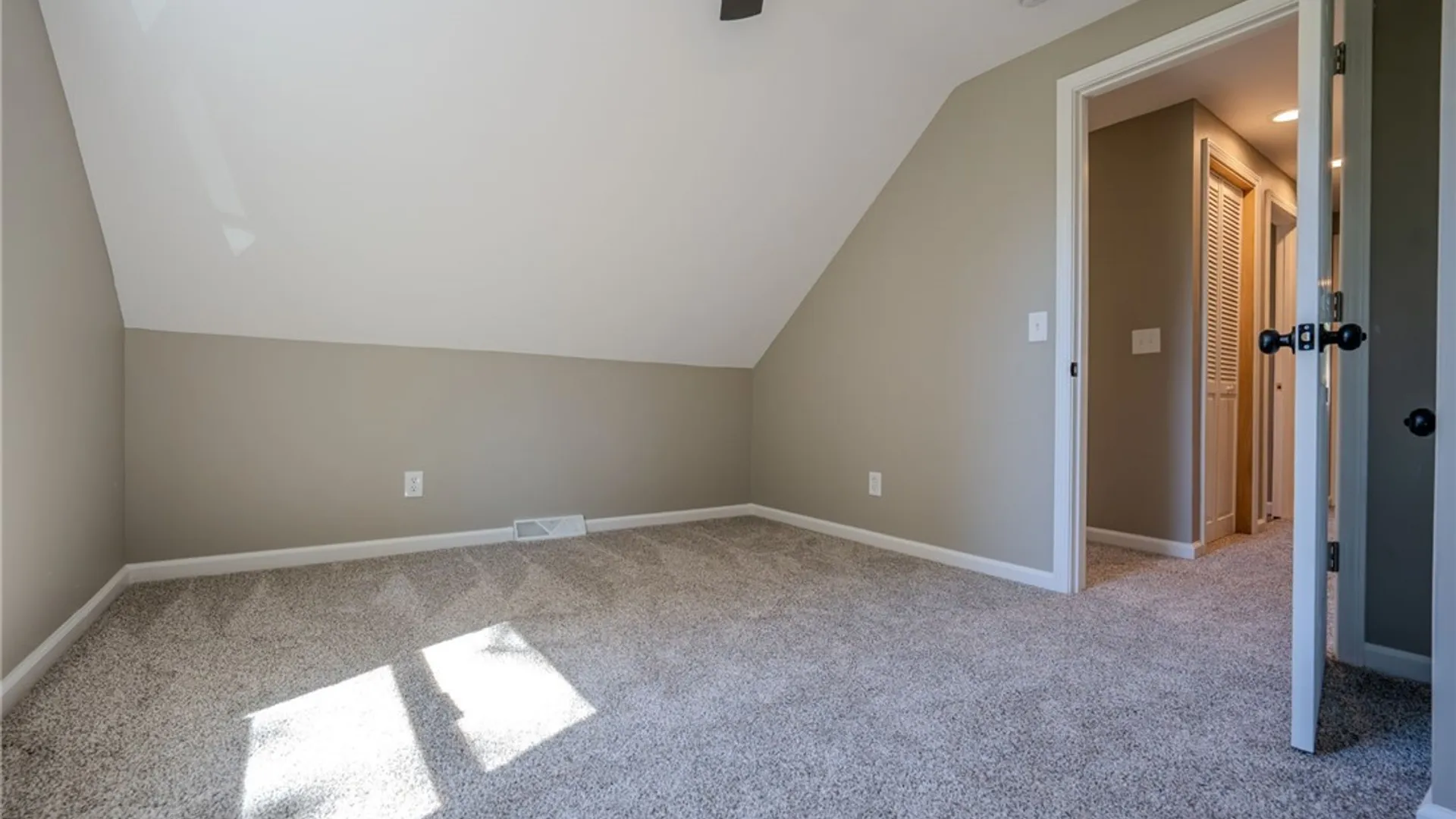Property at 6910 Wellington Drive, Evans, NY 14047 5