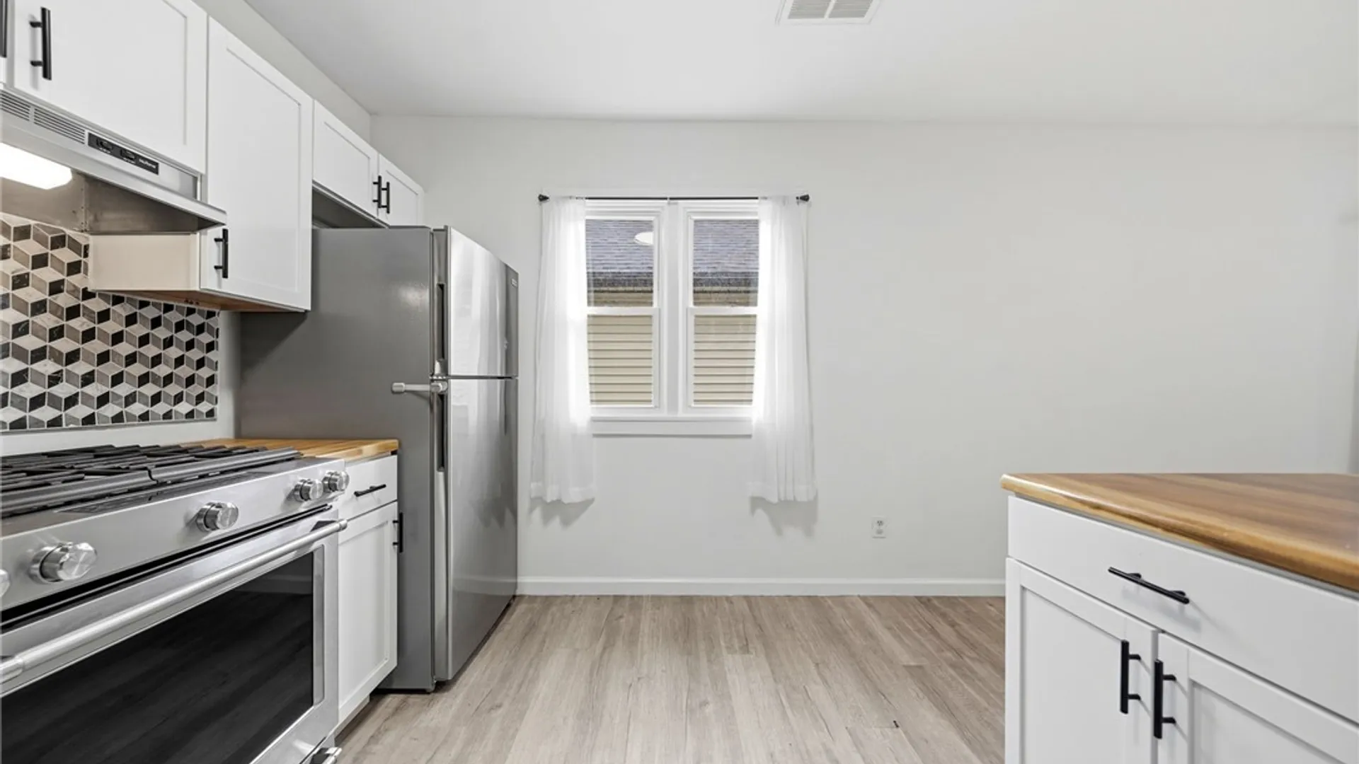 Property at 111 Dart Street, Buffalo, NY 14213 18