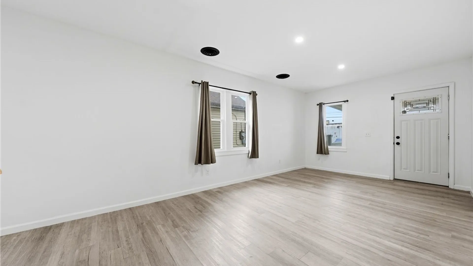 Property at 111 Dart Street, Buffalo, NY 14213 9