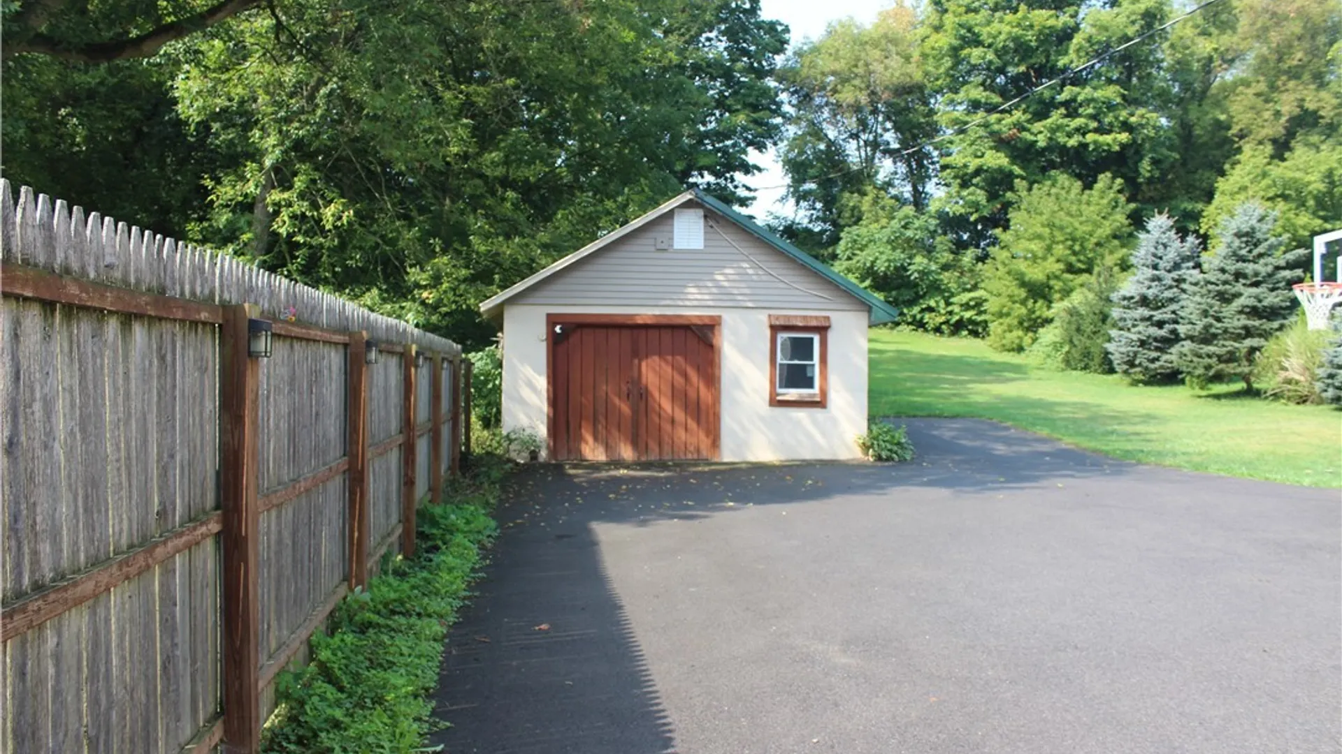 Property at 213 Valley Drive, Elbridge, NY 13060 4