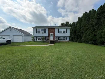 Property at 8418 Chestnut Ridge Road, Royalton, NY 14067