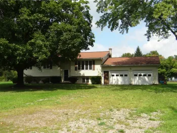 Property at 15 Deerfield Drive, Big Flats, NY 14814