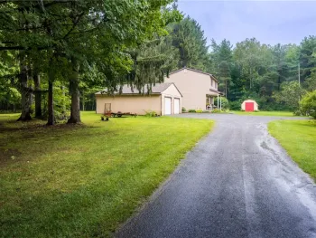 Property at 17082 Roosevelt Hwy, Kendall, NY 14476