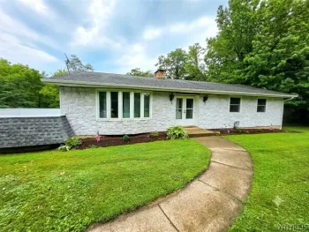Property at 11 Drake Ave Extension, Hanover, NY 14136