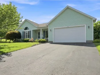 Property at 5 Wedgewood Court, Clarkson, NY 14420