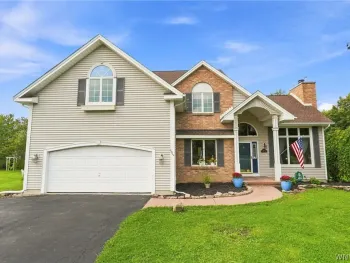 Property at 6914 Townline Road, Wheatfield, NY 14120