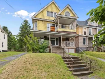 Property at 1522 S State St #1 LOWER Street, Syracuse, NY 13205